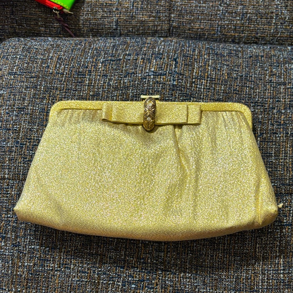 Elegant Gold Clutch Bag Andé